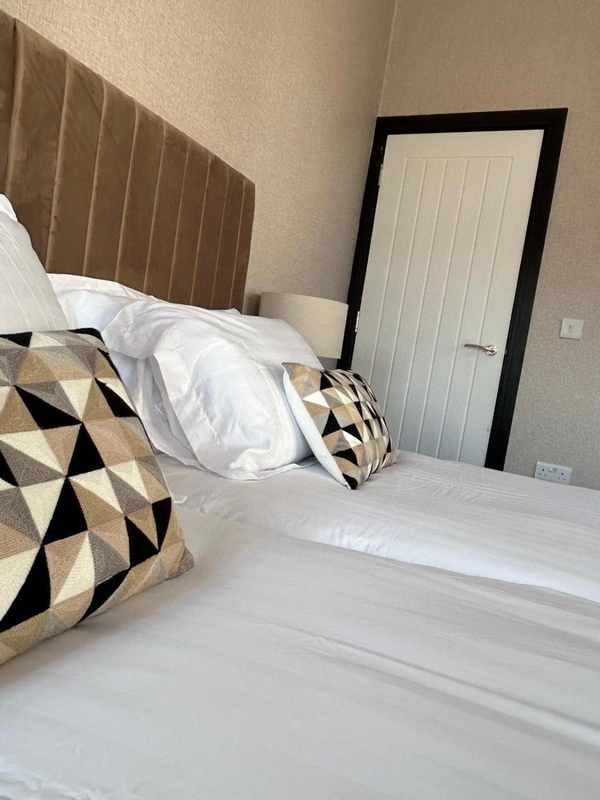 Crown Street Aparthotel 哈利法克斯 外观 照片