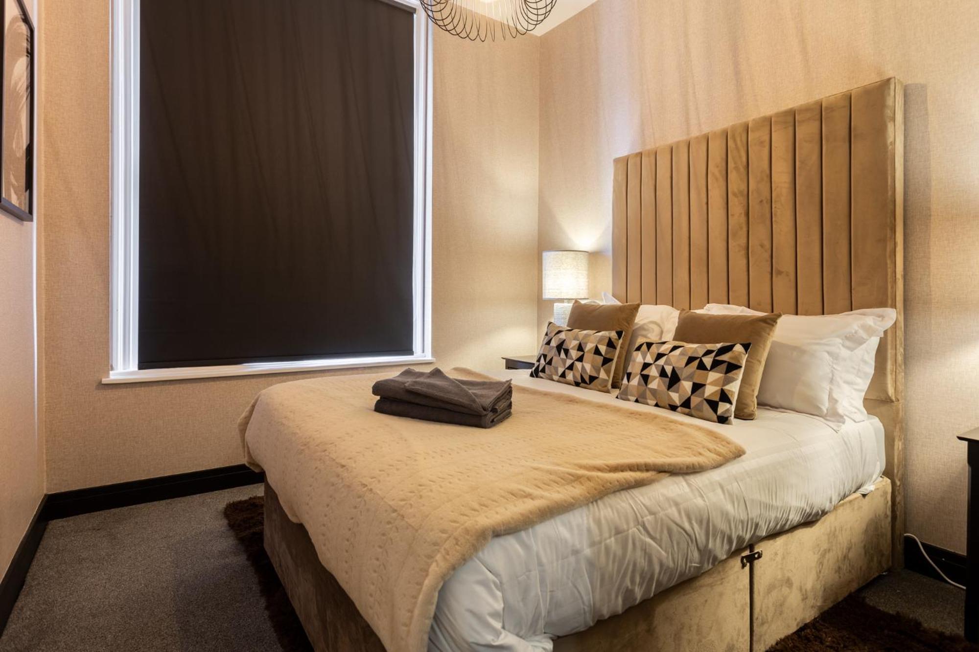 Crown Street Aparthotel 哈利法克斯 外观 照片