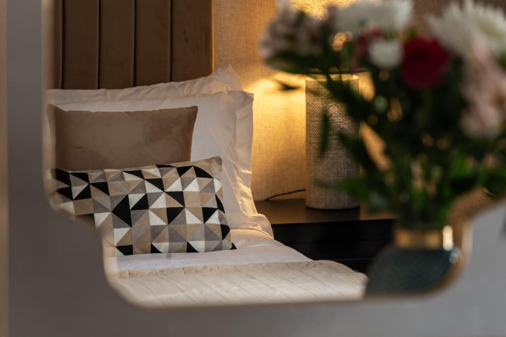 Crown Street Aparthotel 哈利法克斯 外观 照片